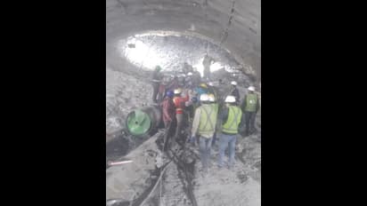 ಸುರಂಗದೊಳಗಿ ಕಾರ್ಮಿಕ ರಕ್ಷಣೆಗೆ ಇನ್ನೂ 4 ದಿನ, ಅಂತಿಮ ಹಂತದಲ್ಲಿ ಮುರಿದು ಬಿದ್ದ ಮಶಿನ್!