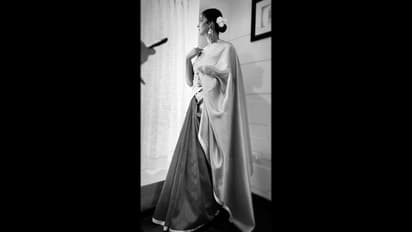 ప్రెగ్నెన్సీ కన్ఫమ్‌ అయిన మొదటి మధుర క్షణాలను పంచుకున్న ఇలియానా.. శారీలో ఫోటో షేర్‌ చేస్తూ ఎమోషనల్‌ పోస్ట్..