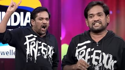 భార్య కాళ్లు కడిగి, నీళ్లు నెత్తిన చల్లుకున్న జబర్థస్త్ కమెడియన్, ఎందుకలా చేశాడో  తెలుసా..?