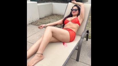 Bigg boss Ashwini Sri Bikini Photos : బికినిలో బిగ్ బాస్ అశ్విని శ్రీ రచ్చ, ఆ క్లాత్ కూడా అడ్డం లేకుంటే! 