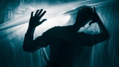 ഉത്തര്പ്രദേശിലെ ചോദ്യപ്പേപ്പര് ചോര്ച്ച: 'ഡിഗ്രികൾ കൊണ്ട് കാര്യമില്ല', 28കാരനായ ഉദ്യോഗാര്ത്ഥി ജീവനൊടുക്കി