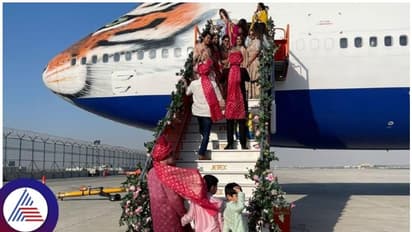 ಹಾರುವ ವಿಮಾನದಲ್ಲಿ ಮಗಳನ್ನು ಮದುವೆ ಮಾಡಿಕೊಟ್ಟ ಭಾರತೀಯ ಉದ್ಯಮಿ! ವಿಡಿಯೋ ವೈರಲ್