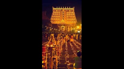 ಕೇರಳ ಪದ್ಮನಾಭ ದೇವಸ್ಥಾನ ಬಾಗಿಲ ಎದುರೇ ಚಿಕನ್ ಬಿರಿಯಾನಿ ಹಂಚಿ ಅಪವಿತ್ರಗೊಳಿಸಿದ ಅಧಿಕಾರಿ!