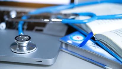 പെൺകുഞ്ഞാണെങ്കില് കൊല്ലും; 900 അബോര്ഷൻ ചെയ്ത ഡോക്ടര് പിടിയില്