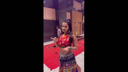 KetikaSharma:బిగుతైన సొగసు దగ్గరగా చూపిస్తే కళ్ళు పేలిపోవా.. ఉక్కిరి బిక్కిరి చేసే ఒంపులతో కేతిక శర్మ రచ్చ 