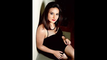 Pooja Gandhi: పెళ్లి పీటలెక్కబోతున్న దండుపాళ్యం నటి.. భాష నేర్పించిన వాడినే ముగ్గులోకి దించిందిగా..  