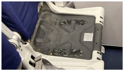 വിമാനയാത്രയില്‍ കിട്ടിയത് 'കുഷ്യനില്ലാത്ത സീറ്റ്'; ഇന്‍ഡിഗോ വലിയ ലാഭം ഉണ്ടാക്കുമെന്ന് കുറിപ്പ് ! 