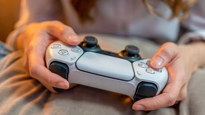 ഒരു മാസത്തോളം നീണ്ട തുടർച്ചയായ ഓണ്‍ലൈന്‍ ഗെയിം; ഒടുവില്‍ ബിരുദ വിദ്യാർത്ഥിക്ക് ദാരുണാന്ത്യം !