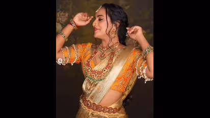 ಸತ್ಯ ಸೀರಿಯಲ್ ದಿವ್ಯಾ ಹೊಸ ಅವತಾರ; ಸೊಂಟದ ವಿಷಯ ಬೇಡವೋ ಶಿಷ್ಯ ಎಂದ ನೆಟ್ಟಿಗರು! 