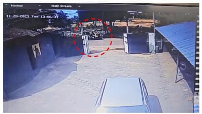 'കുട്ടിയെ സ്ത്രീ  ആശ്രാമം മൈതാനത്തെത്തിച്ചത് ഒക്കത്തിരുത്തി'; ആറു വയസുകാരിയെ ഉപേക്ഷിക്കുന്ന ദൃശ്യങ്ങൾ പുറത്ത്