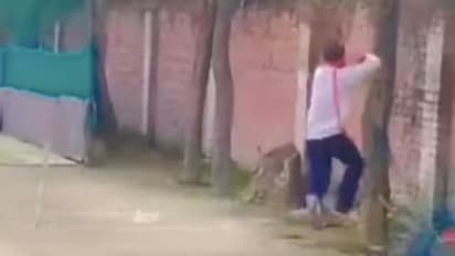 നെറ്റ്സില്‍ കണ്ണുകെട്ടി പന്തെറിയാനാവുമോ സക്കീർ ഭായിക്ക്; വ്യത്യസ്തനാവാൻ നോക്കിയ ബൗളർക്ക് ഒടുവില്‍ സംഭവിച്ചത്