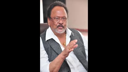 కృష్ణంరాజు, శ్యామలా దేవి అరుదైన పెళ్లి ఫోటోలు.. రెబల్ స్టార్ సెకండ్ మ్యారేజ్ వెనుకున్న కథేంటో తెలుసా?