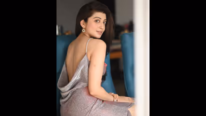 విశాలమైన వీపు చూపిస్తూ.. ప్రణీతా సుభాష్ ఎంత మత్తుగా ఫోజులిచ్చిందో చూడండి.. అదో రకమైన మత్తు