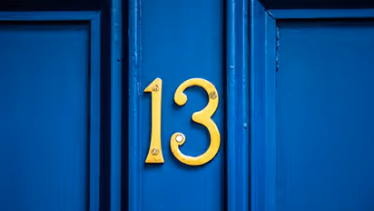 13 എന്ന അശുഭ സംഖ്യ; ലോകമെങ്ങും വ്യാപകമായ ഈ അന്ധവിശ്വാസത്തിന്റെ പിന്നിലെന്ത് ?