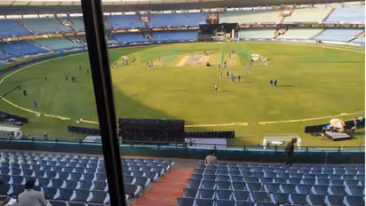 നാലാം ട്വന്റി 20 ഇരുട്ടിലാകുമോ? റായ്പൂര് സ്റ്റേഡിയത്തില് പലയിടത്തും വൈദ്യുതി ഇല്ല, കാരണം വിചിത്രം!