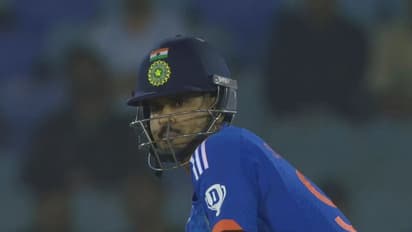 ശ്രേയസ് അയ്യര്ക്ക് ഫിഫ്റ്റി, അക്സറിന്റെ പിന്തുണ; ഓസീസിനെതിരെ അഞ്ചാം ടി20യില് ഇന്ത്യക്ക് മികച്ച സ്കോര്