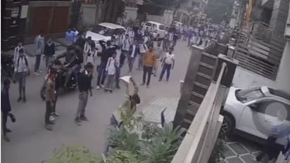 Caught on camera: Brutal assault in Delhi as man attacked with stones, tiles and knife (WATCH)