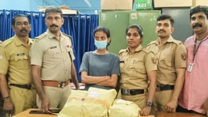 വീട്ടില് കഞ്ചാവ്: 'ബുള്ളറ്റ് ലേഡി' നിഖിലയെ വീട് വളഞ്ഞ് പിടികൂടി