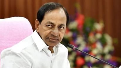 Kalvakuntla chandrashekar rao:గవర్నర్ కు రాజీనామా సమర్పించిన కేసీఆర్