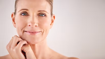 ചര്മ്മം കണ്ടാല് പ്രായം പറയാതിരിക്കാന് ഈ നാല് ഭക്ഷണങ്ങള് മാത്രം കഴിക്കൂ...