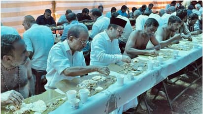 ഇതാണ് കേരളം, അയ്യപ്പൻ വിളക്കിന് പതിവ് തെറ്റിക്കാതെ പാണക്കാട് നിന്ന് തങ്ങളെത്തി; 17 വർഷമായി മുടക്കാത്ത പതിവ്