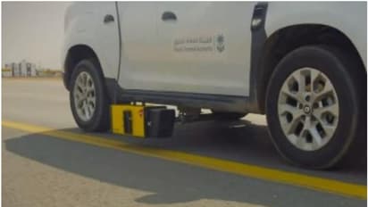 റോഡുകളുടെ തകരാറുകള്‍ കണ്ടെത്തി അറ്റകുറ്റപ്പണി നടത്താൻ നൂത മൊബൈല്‍ സാങ്കേതിക സംവിധാനം, ഗൾഫിൽ ആദ്യം