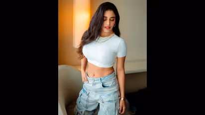 ಸಂಪ್ರದಾಯ ಕುಟುಂಬದ ಟಾಲಿವುಡ್‌ ಚೆಲುವೆ ದಕ್ಷಾ ನಗರ್ಕರ್ !