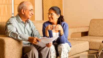 മുതിർന്ന പൗരനാണോ? ഈ നിക്ഷേപത്തിലൂടെ കൂടുതൽ നേടാം