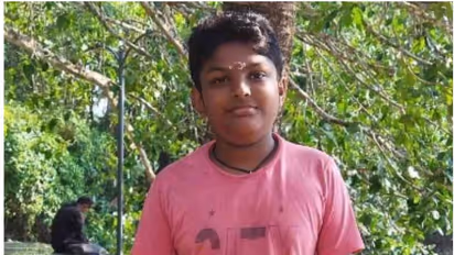 കളി കഴിഞ്ഞ് പോകുമ്പോൾ കൂട്ടുകാരൻ കുളത്തിൽ വീണു, ജീവൻ പണയംവെച്ച് കൂട്ടുകാരനെ രക്ഷിച്ച് 14കാരന് ദേവാനന്ദ്, ഹീറോ