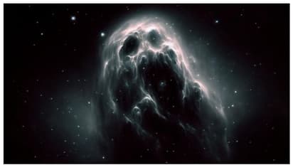 'പ്രേതമുഖ'മോ? ഇത് സിനിമയിലെ രംഗമല്ല; ശൂന്യാകാശത്ത് നിന്നുള്ളത്! ഈ കൗതുകചിത്രത്തിന് പിന്നിലെ കാരണം 