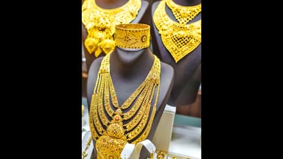 Gold Silver Price Today: ಶುಕ್ರವಾರ ಆಭರಣ ಕೊಳ್ಳೋರಿಗೆ ಗುಡ್ ನ್ಯೂಸ್: ಮತ್ತಷ್ಟು ಇಳಿಕೆಯಾಯ್ತು ಬೆಳ್ಳಿ ದರ