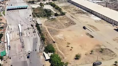 ടോൾ നിരക്കിൽ പകുതിയിലധികം ഓഫര്, യാത്രക്കാരെല്ലാം ഹാപ്പി, പക്ഷെ പിന്നെയാണ് ട്വിസ്റ്റ്, ടോൾ ബൂത്ത് വ്യാജൻ