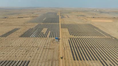 உலகிலேயே பெரிய Green Park.. விண்வெளியில் இருந்து பார்த்தாலும் தெரியுமாம் - அதானி பகிர்ந்த புகைப்படம் வைரல்!