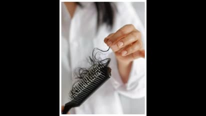 തണുപ്പുകാലത്തെ മുടികൊഴിച്ചിൽ ; കാരണങ്ങൾ ഇതാകാം