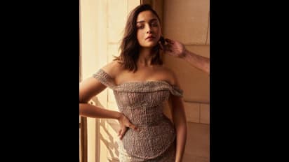 ಶ್ರದ್ಧಾ ಕಪೂರ್ To ಆಲಿಯಾ ಭಟ್; ಈ ವರ್ಷ ದುಬಾರಿ ಕಾರು ಖದೀಸಿದಿದ ಬಾಲಿವುಡ್ ನಟಿಯರು!