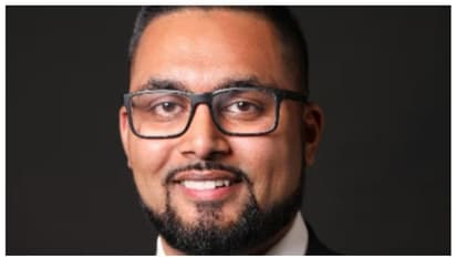 വാടകയിനത്തില് മാത്രം മാസം 9 ലക്ഷം രൂപ സമ്പാദിക്കുന്ന ഇന്ത്യന് വംശജനായ കനേഡിയന് ബിസിനസുകാരന് !