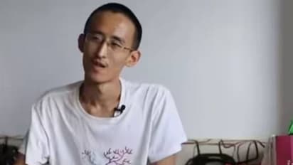 10 -ാം വയസ്സിൽ കോളേജിൽ, 16 -ാം വയസ്സിൽ പിഎച്ച്‍ഡി, ഇപ്പോള്‍ വെറുതെയിരിപ്പ്, ചെലവ് നോക്കുന്നത് അച്ഛനുമമ്മയും