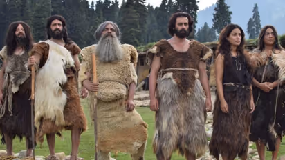 'Country of Blind' in race of Oscar nominations: Hina Khan says, " fingers crossed"