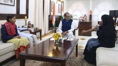 ಬಿಜೆಪಿಗೆ ಮತ: ಮುಸ್ಲಿಂ ಮಹಿಳೆ ಮೇಲೆ ಬಾವನಿಂದ ಹಲ್ಲೆ; ಶಿವರಾಜ್ ಸಿಂಗ್ ಚೌಹಾಣ್ ಸಾಂತ್ವನ