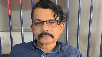 മത സൗഹാര്‍ദ്ദം തകര്‍ക്കുന്ന ലഘുലേഘ വിതരണം ചെയ്തു: പോലീസ് മുൻ സർക്കിൾ ഇൻസ്പെക്ടറെ അറസ്റ്റ് ചെയ്തു