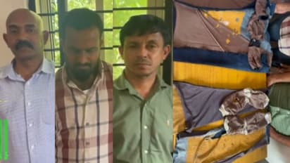 വസ്ത്രത്തിൽ തേച്ചുപിടിപ്പിച്ച 75 ലക്ഷത്തിന്‍റെ സ്വർണ്ണം; സ്കാനറും കസ്റ്റംസും തോറ്റു, കേരള പൊലീസ് പൊക്കി !