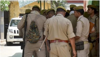 హైద్రాబాద్ ఉప్పల్‌లో భారత్, ఇంగ్లాండ్  ఫస్ట్ టెస్ట్ మ్యాచ్: స్టేడియంలోకి  ఇవి తీసుకెళ్లడం నిషేధం