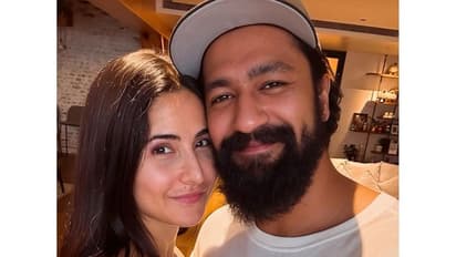 2ನೇ ವಿವಾಹ ವಾರ್ಷಿಕೋತ್ಸವ ಆಚರಿಸ್ತಿರುವ ಬಾಲಿವುಡ್ ಜೋಡಿಗೆ ಡಬ್ಬಲ್ ಖುಷಿ