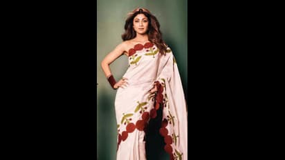 ವಯಸ್ಸು 50 ಅಗ್ತಾ ಬಂತು, ಇನ್ನೂ ಹಂಗೇ ಇದ್ದಾರಲ್ಲ ಈ ಶಿಲ್ಪಾ ಶೆಟ್ಟಿ? ಏನೀದರ ರಹಸ್ಯ?