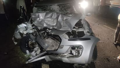 ರಾಮನಗರ: ಕನಕಪುರ ಬಳಿ ಮಿನಿ ಬಸ್ಗೆ ಕಾರು ಡಿಕ್ಕಿ, ಪ್ರೇಮಿಗಳ ದುರ್ಮರಣ