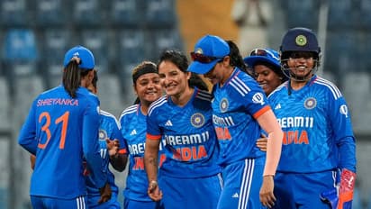 INDW vs ENGW T20I: ஸ்மிருதி மந்தனா சாதனை – கடைசி டி20 போட்டியில் இந்திய மகளிர் அணிக்கு கிடைத்த ஆறுதல் வெற்றி!