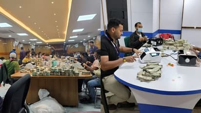 ಮುಗಿಯದ ಕಾಂಗ್ರೆಸ್ ಸಂಸದ ಧೀರಜ್ ಸಾಹು ಕಪ್ಪು ಹಣ ಎಣಿಕೆ, ಇನ್ನೂ 46 ಚೀಲದ ಹಣ ಬಾಕಿ!