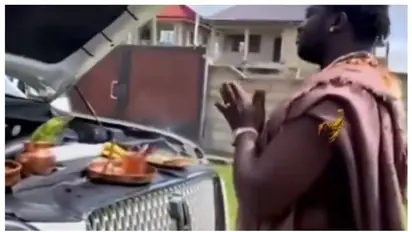 Video of African priest performing car puja, chanting Sanskrit shlokas goes viral; [WATCH]