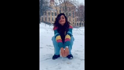 ಇದು ಬಾತ್‌ರೂಮ್‌ ಅಲ್ಲ.. ಈ ಸ್ಟೈಲ್‌ನಲ್ಲಿ ಪೋಸ್ ಬೇರೆ ಕೊಡ್ತಿಯಾ: ರಶ್ಮಿಕಾ ವಿಡಿಯೋಗೆ ಬಂತು ವೈರಲ್‌ ಕಾಮೆಂಟ್‌!