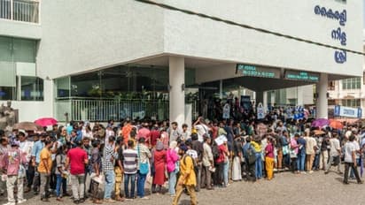 ഭാഗ്യമുണ്ടോ നിങ്ങള്ക്ക്? 8 മണി കാത്തിരുന്നാല് മാത്രം പോര; കീറാമുട്ടിയായി ഐഎഫ്എഫ്കെ ടിക്കറ്റ് റിസര്വേഷന്